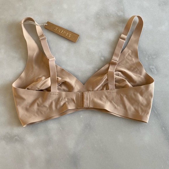 New! Skims plunge bra size medium clay - Picture 4 of 5